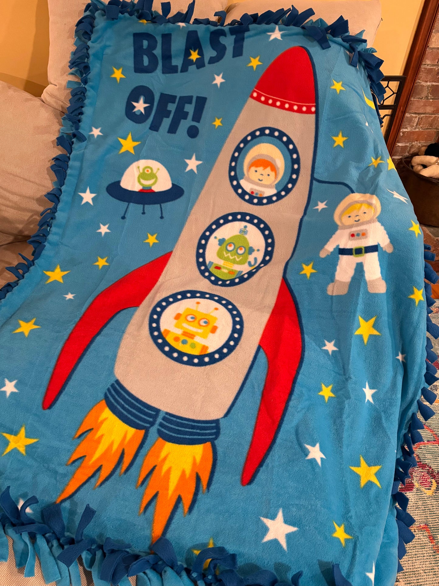 Fleece Tie Blanket (Rocket theme)