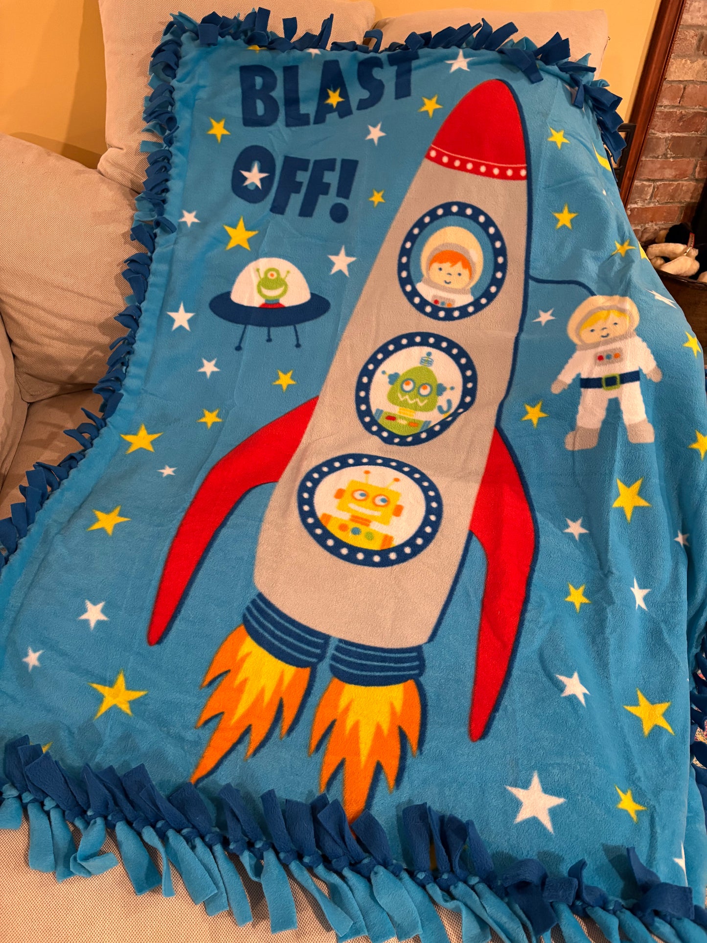 Fleece Tie Blanket (Rocket theme)