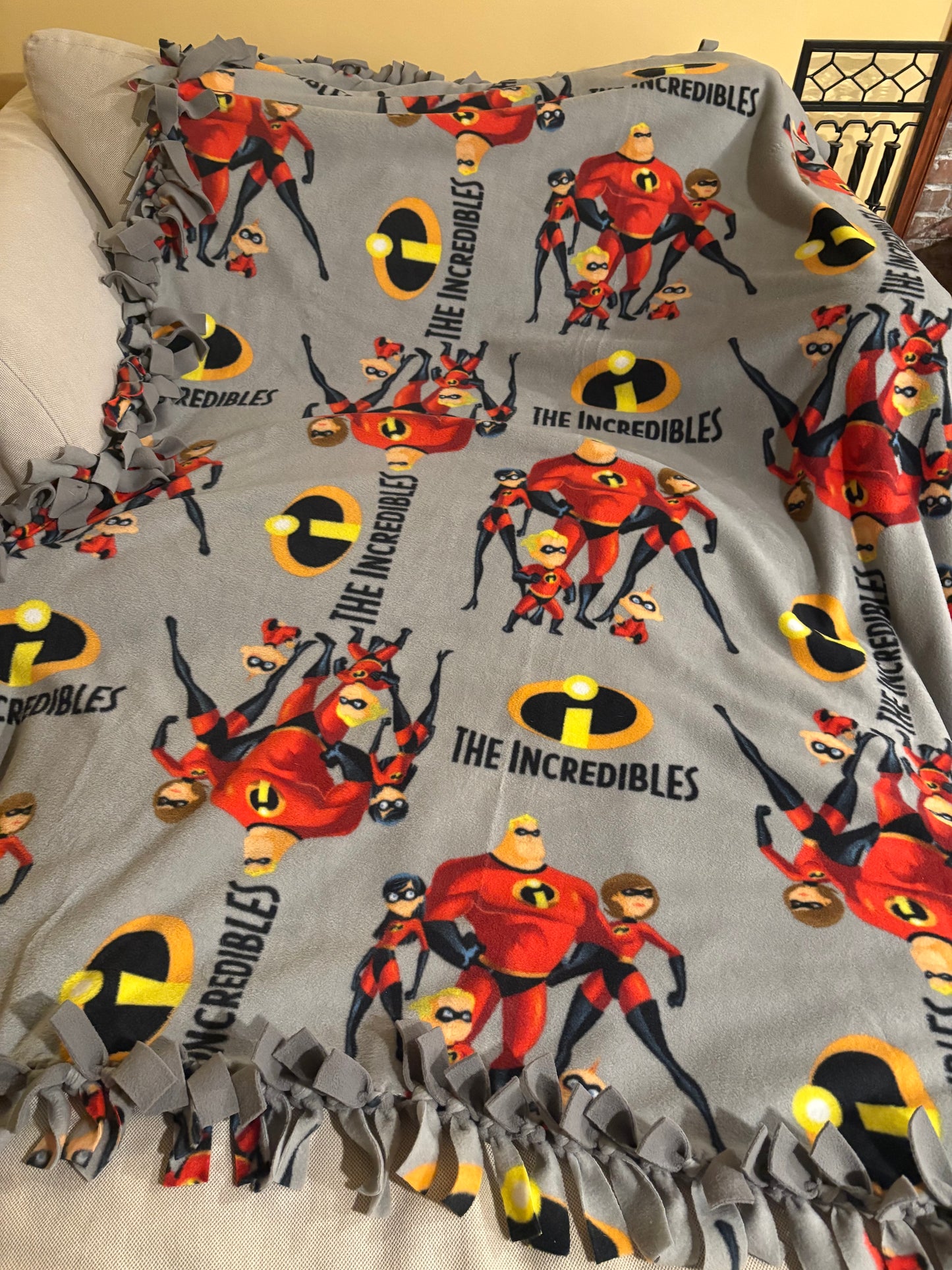 Fleece Tie Blanket - The Incredibles