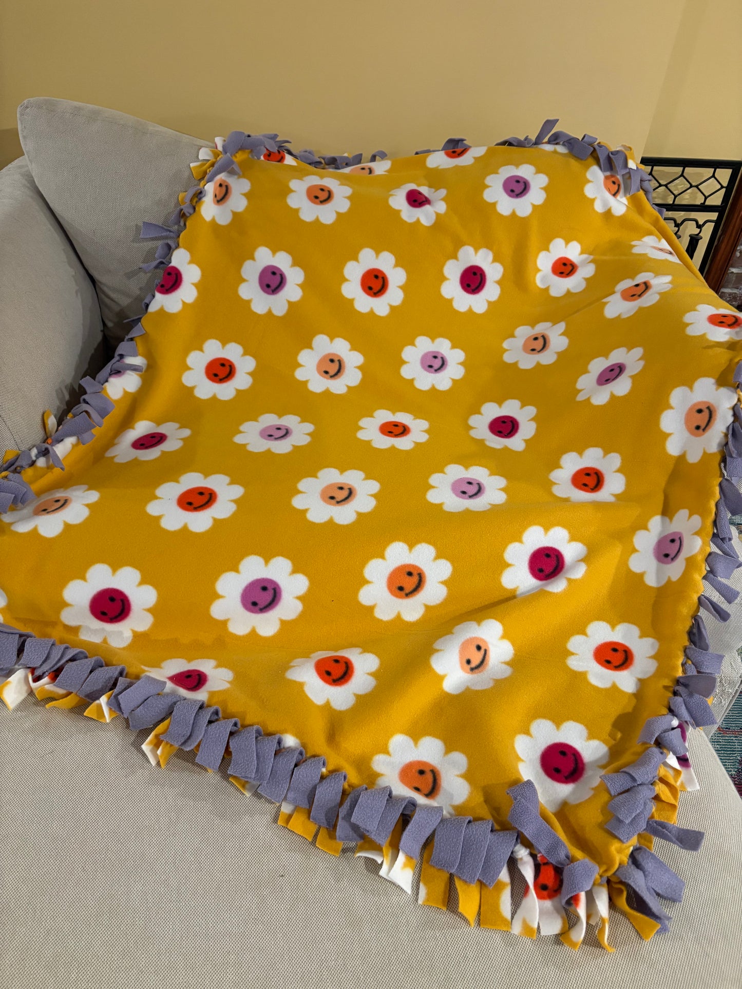Flower Fleece Tie Blanket & Pillow Set — Double Knot Fringe | Yellow, Pink & Purple