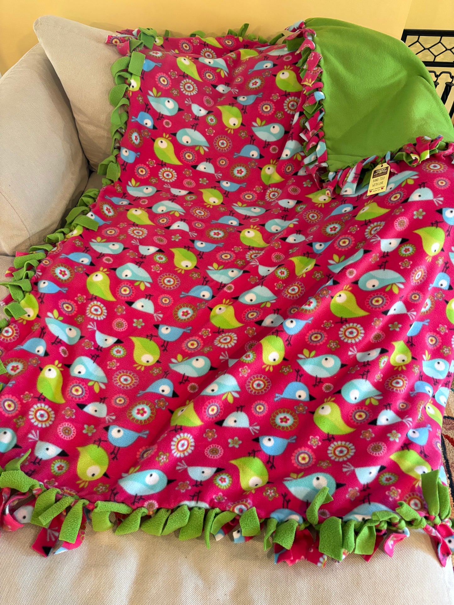Fleece Tie Blanket – Colorful Birdie Design