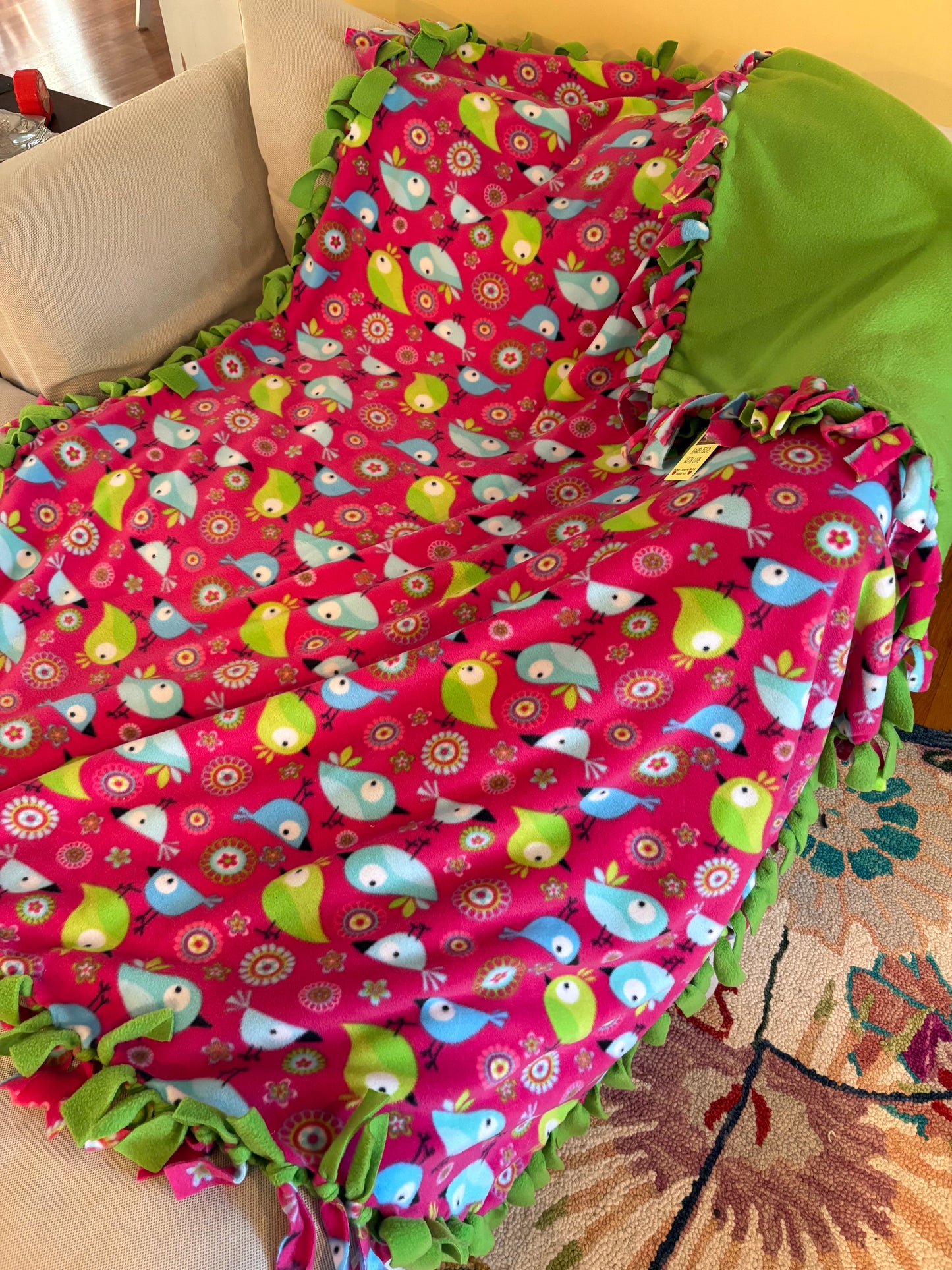 Fleece Tie Blanket – Colorful Birdie Design